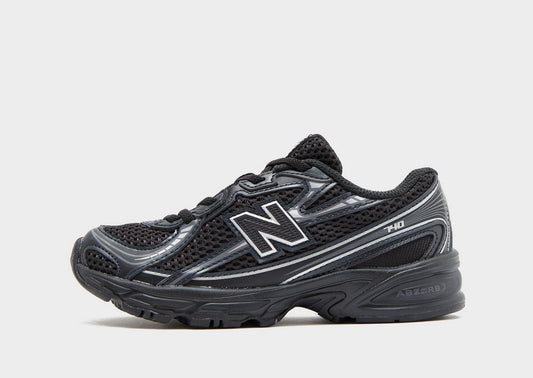 New Balance 740